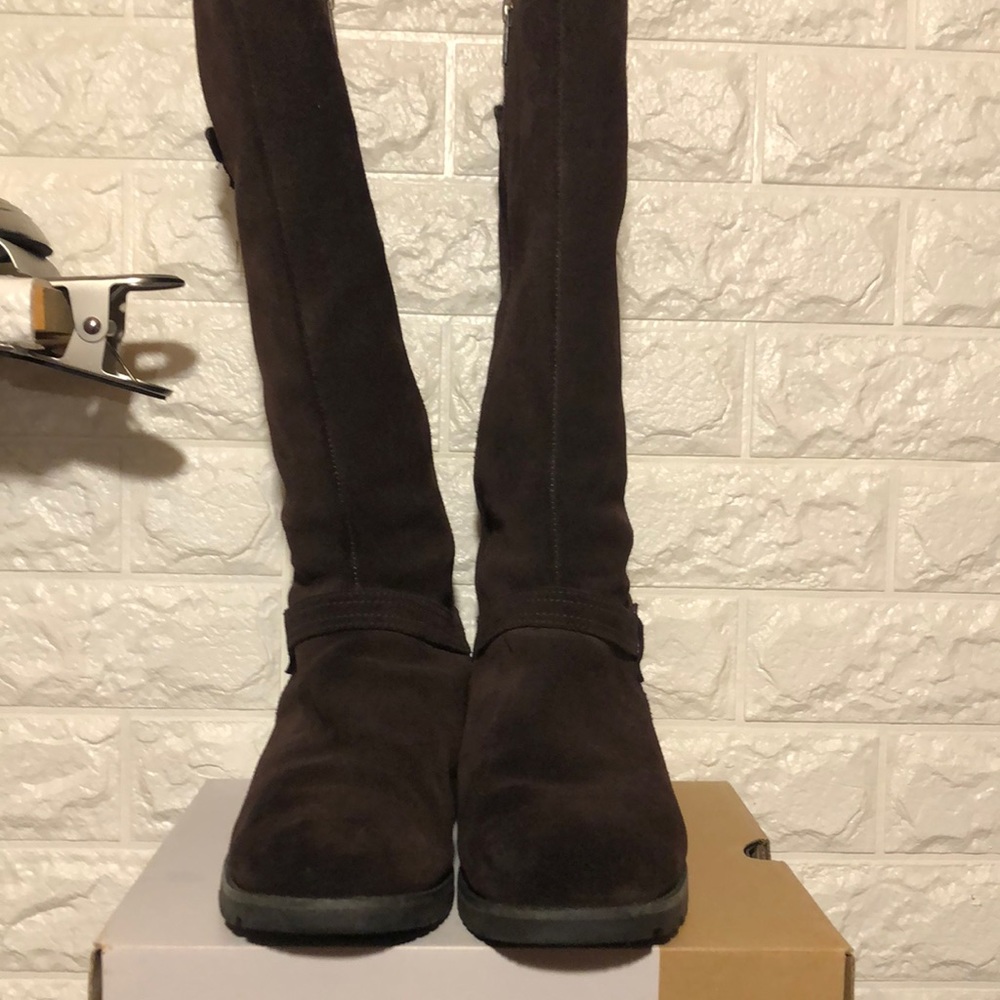 Ugg leather boots
